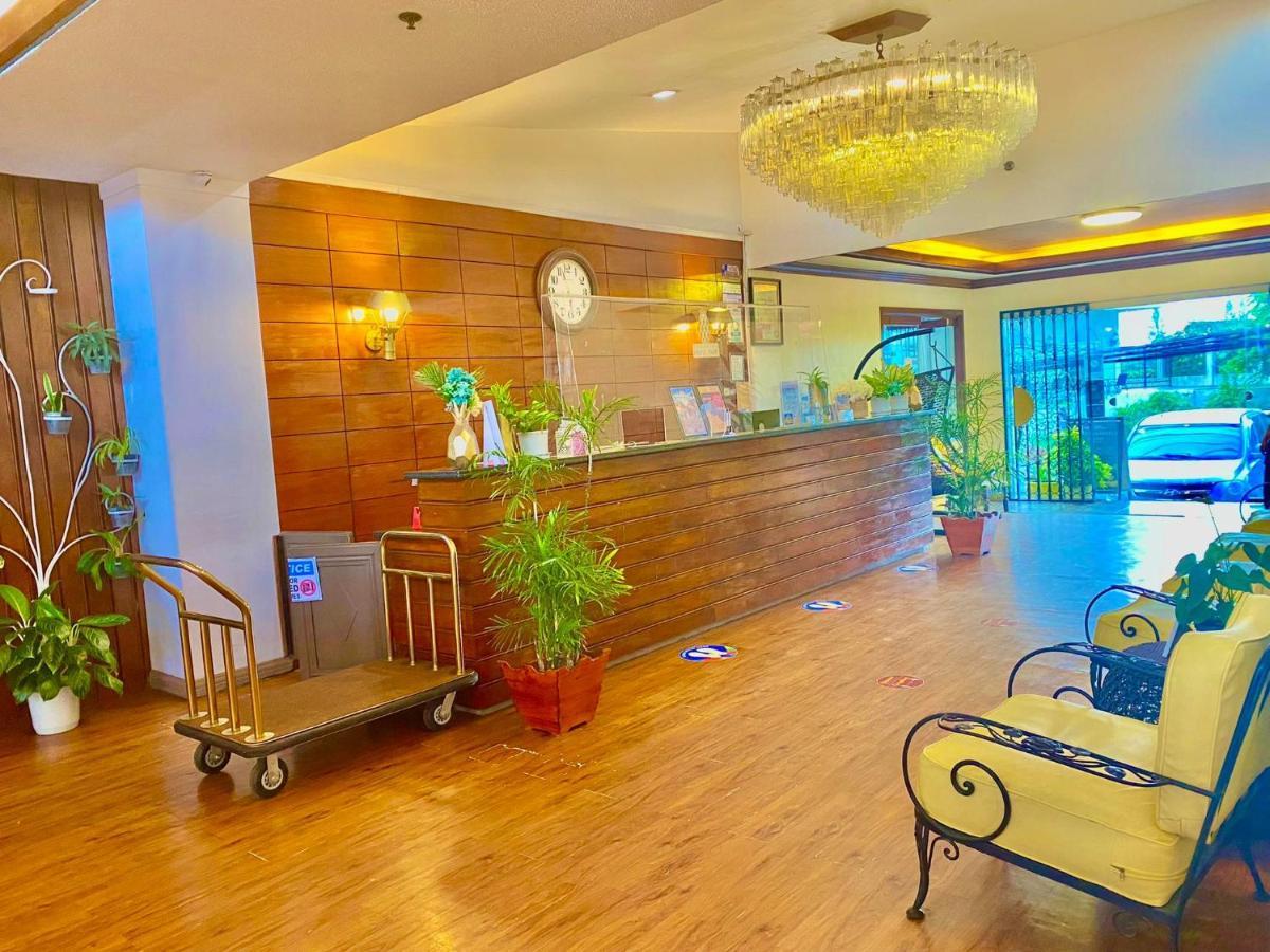 טגאיטאי Tagaytay Hotel Sixb מראה חיצוני תמונה