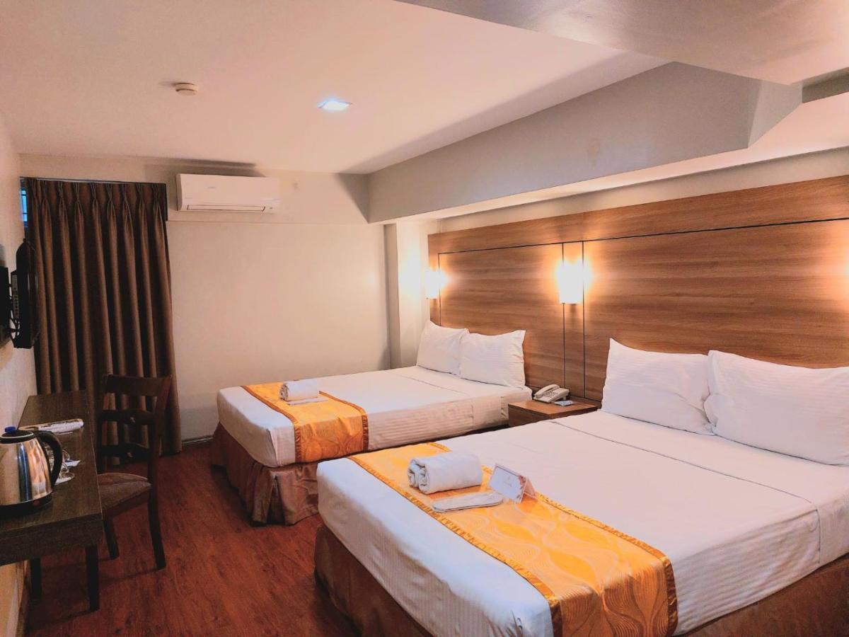 טגאיטאי Tagaytay Hotel Sixb מראה חיצוני תמונה