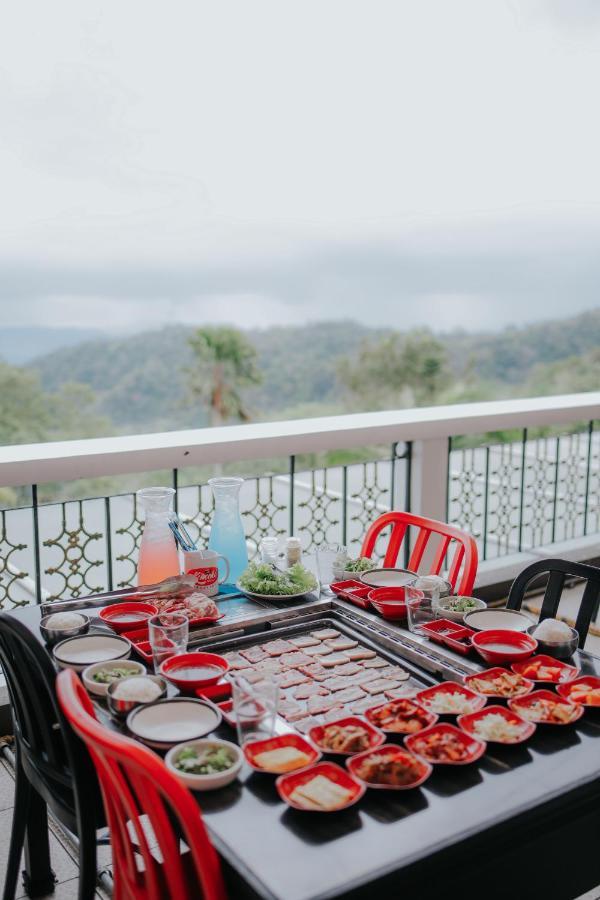 טגאיטאי Tagaytay Hotel Sixb מראה חיצוני תמונה