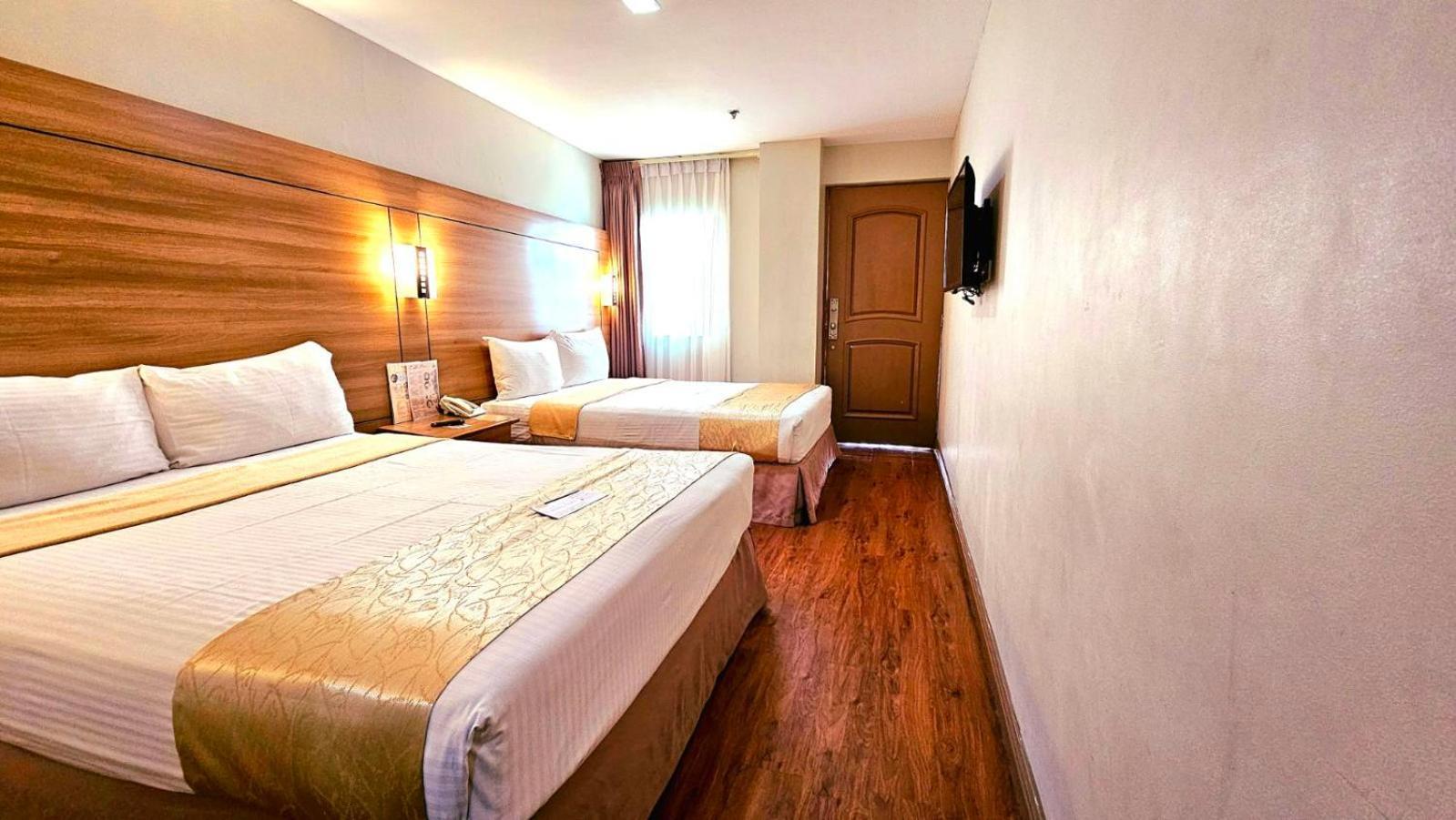 טגאיטאי Tagaytay Hotel Sixb מראה חיצוני תמונה